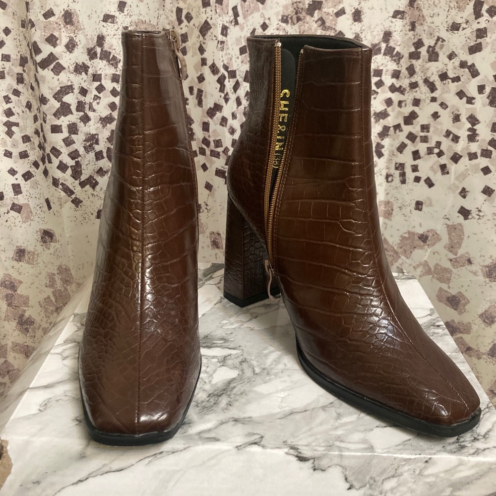 Brown Leather Boots NEW Sze 7